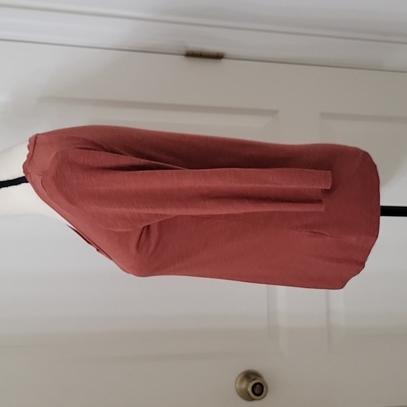 Joie Size XS Rust Colored Scoop Neck 3/4 Sleeve T Shirt Excellent Used Condition - Picture 3 of 10